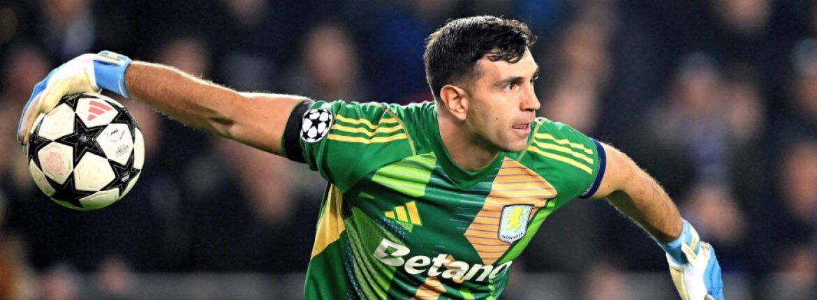 emiliano-martinez-aston-villa-2024-1731805484-154364